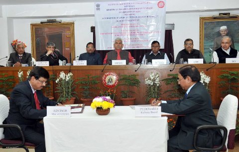 रेल मंत्रालय ने आयुष सेवाओं को बढ़ावा देने हेतु आयुष मंत्रालय के साथ सहमति पत्र पर हस्ताक्षर किये